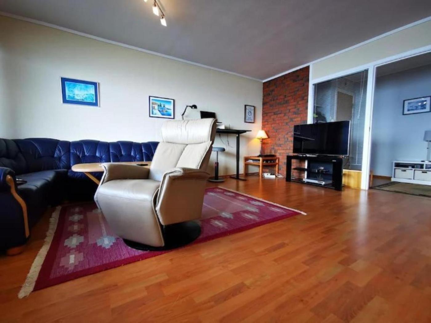 Apartment Close To The City Center With Sea View Alesund Bagian luar foto